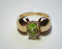 Popular items for vintage peridot ring on Etsy