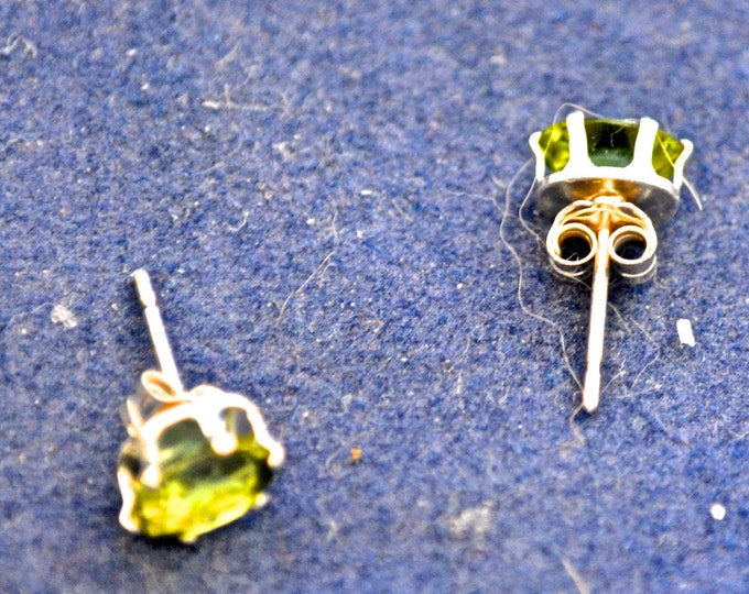 Peridot Studs, 7x5mm Oval, Natural, 1.64ct, Untreated, Bright Green Set in Sterling E367