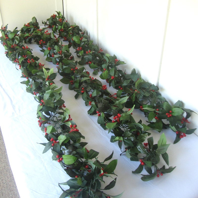 Vintage Christmas Holly And Red Berry Garland Christmas