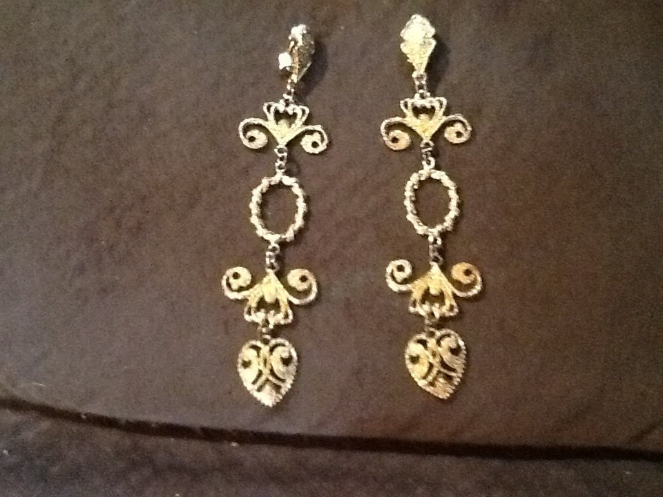 Very nice gold tone clip earrings in great by candrvintage on Etsy