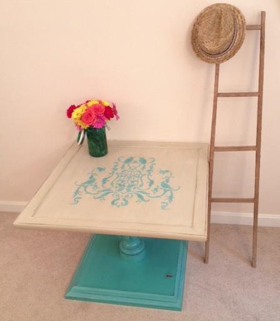 On Hold Chic Turquoise and White coffee table with large