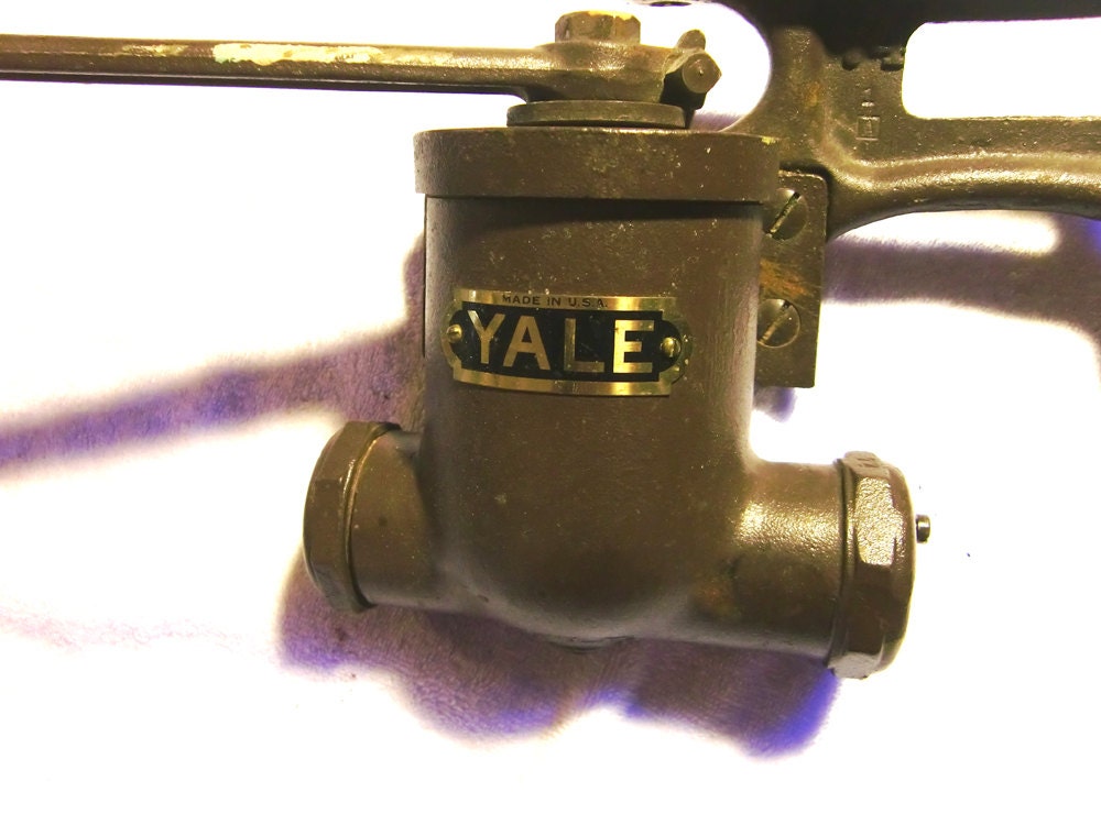 1932 Vintage Yale Door Closer model 74 Heavy Duty