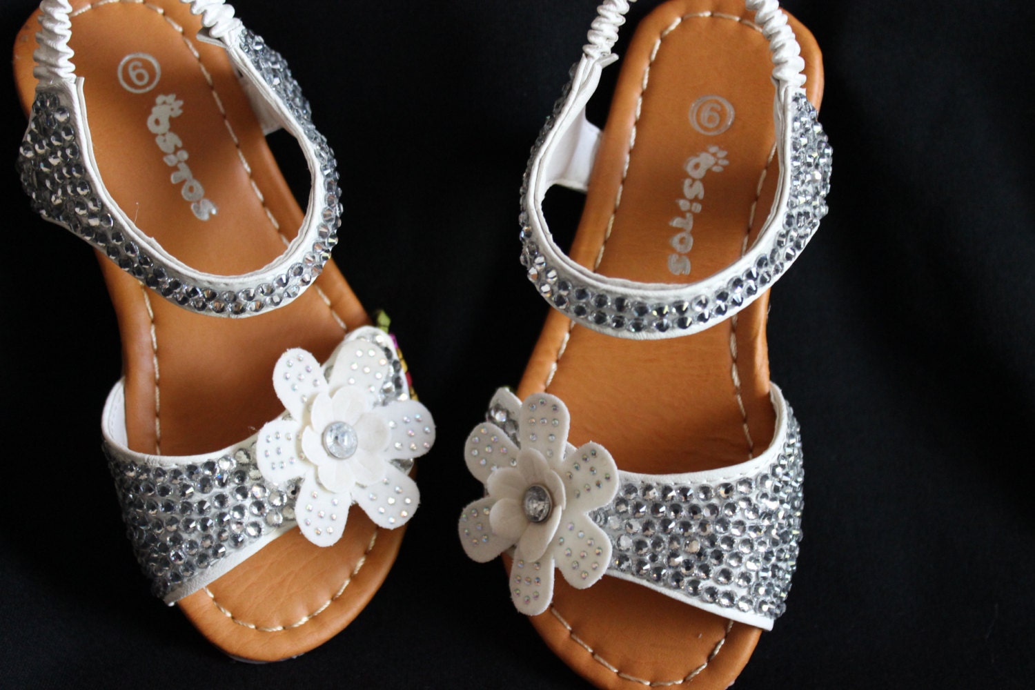 Toddler girl white sandals covered in crystals size 9 white