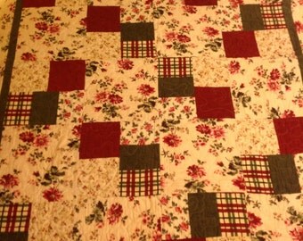 Country Floral Throw Quilt