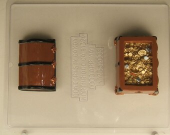 Pirate chest with lid and treasure inside H123