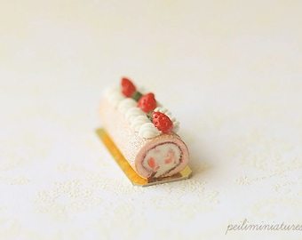 Dollhouse Miniature Food - Strawberry Swiss Roll 1/12 Dollhouse Miniature Scale
