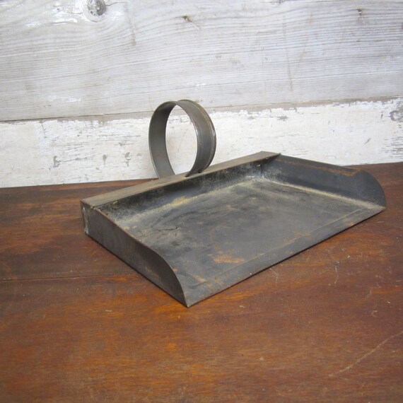 Vintage Tin Dust Pan Old Metal Dust Pan Farm by