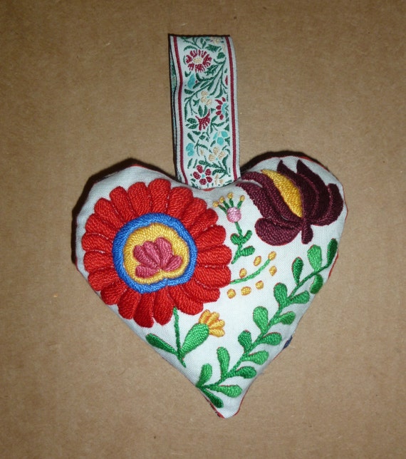 Items similar to Hungarian folk art Matyo embroidery handmade heart ...