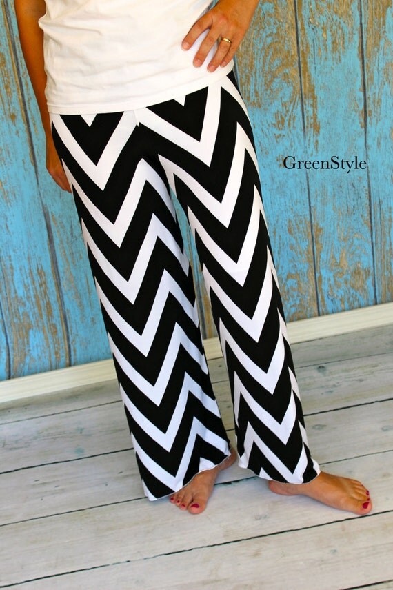 Items similar to Black and White Chevron Knit Pants by GreenStyle on Etsy