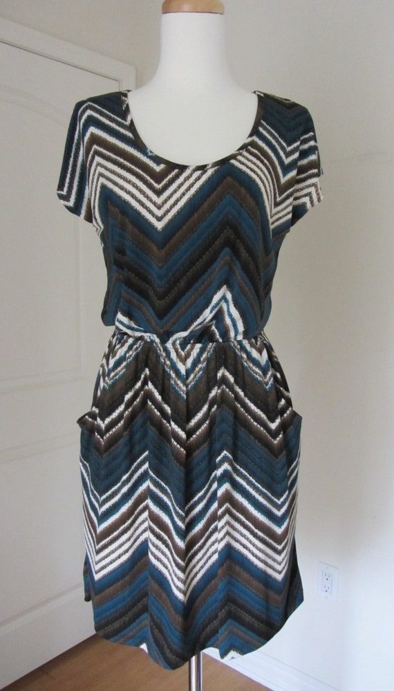 Zig Zag Print Dress with Pockets