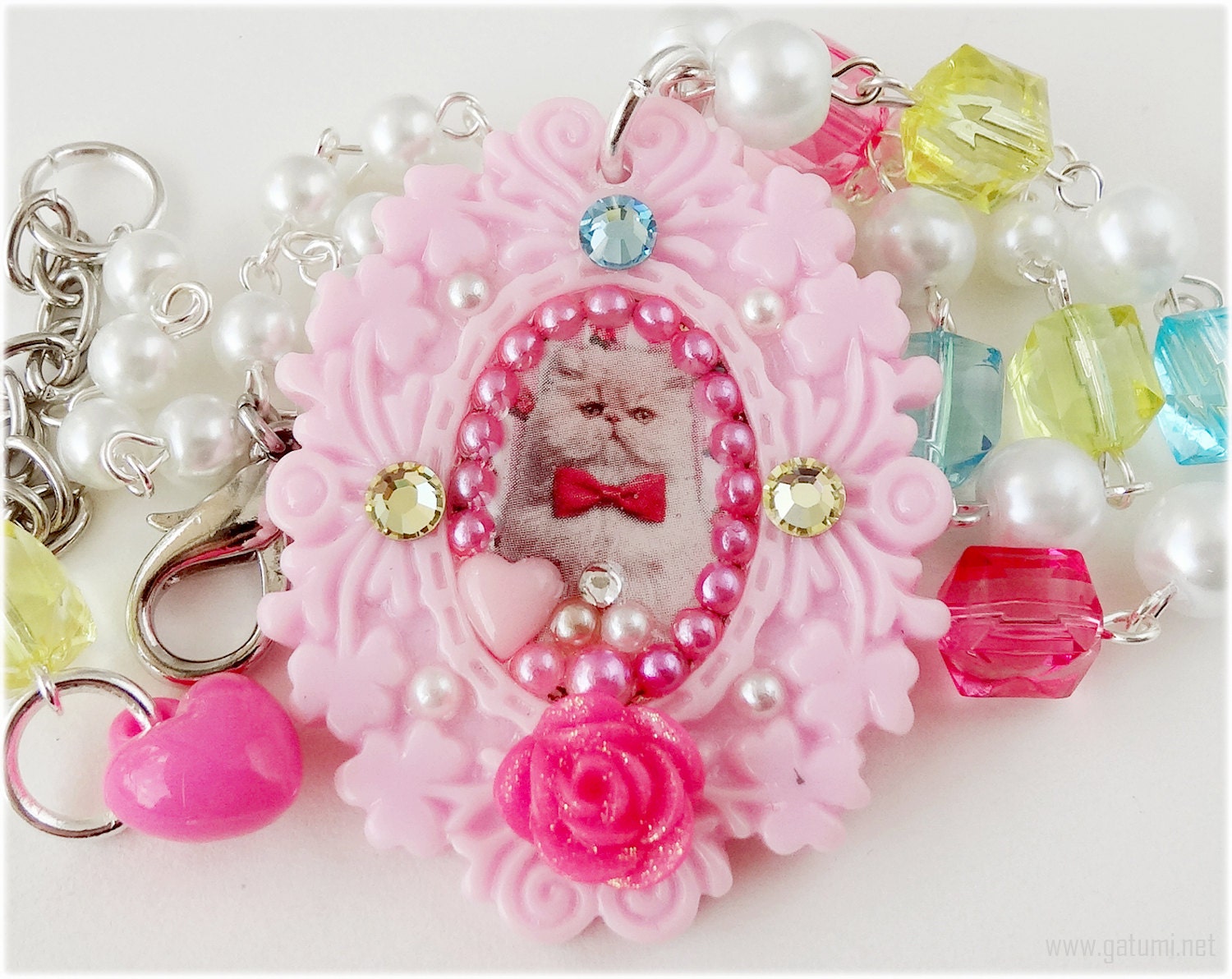 Persian Cat Necklace Kawaii Resin Cameo Pendant Beaded Pearl