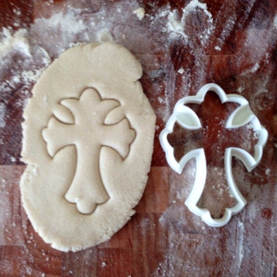 Christian Trefoil Cross Cookie Cutter by CavidDesigns on Etsy