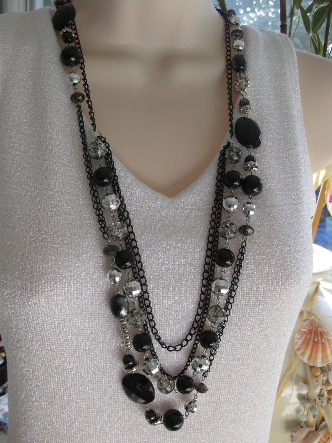 chunky black bead necklace