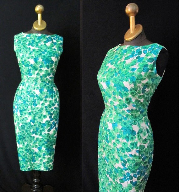 Lovely 1950's Floral Print Rayon Sleeveless Wiggle Dress