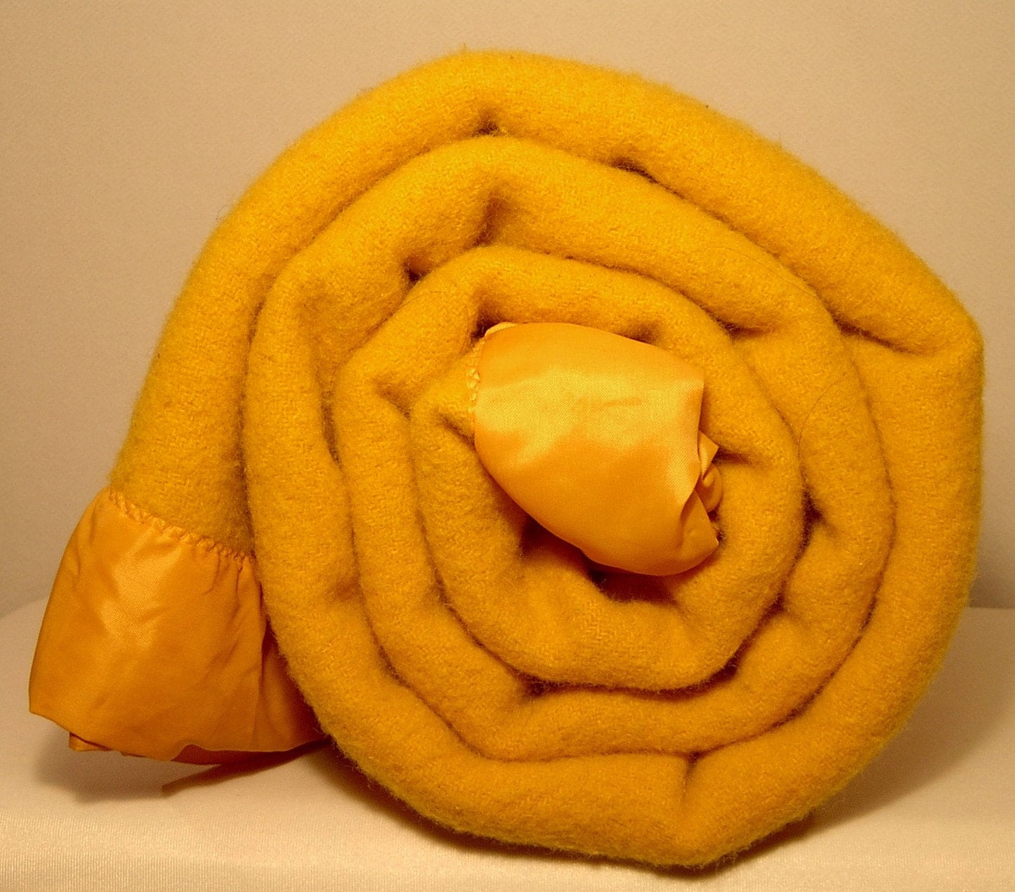 Vintage gold yellow wool blanket satin trim 64 x 76