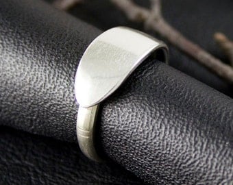 Rings, simple spoon ring, upcycled metal, ring, cutlery ring, thumb ring,trendy guy ring,eco-friendly ring,demi-tasse ring,teaspoon ring