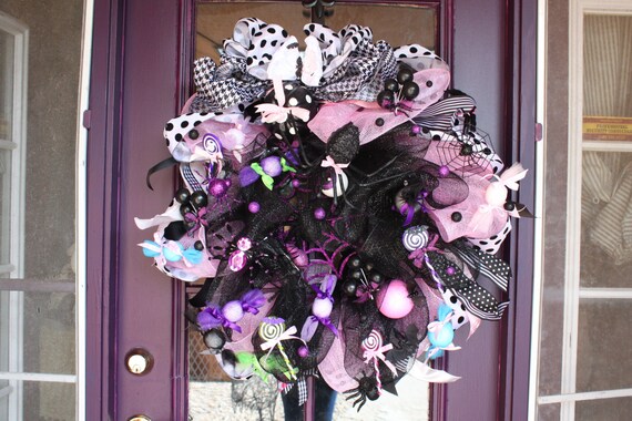 Items similar to Halloween Wreath Kawaii style Sweet Treats and spiders ...
