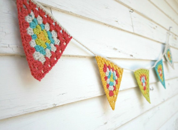 Items similar to Crochet Garland - Triangle Crochet Bunting - Granny ...