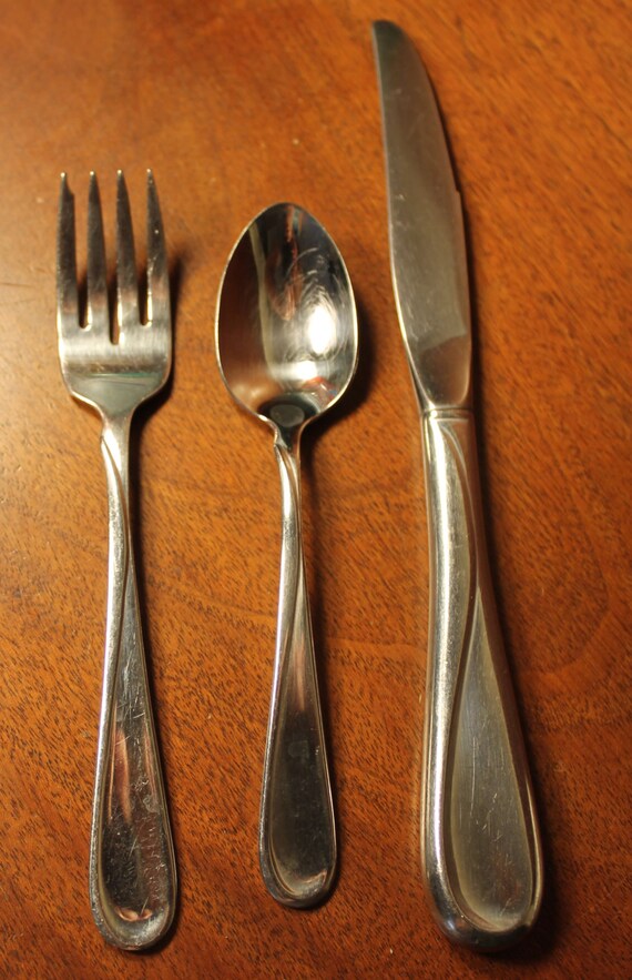 Vintage Flatware from Oneida in Flight or Reliance Pattern