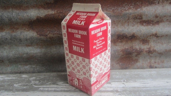 Antique Paper Milk Carton Red & White Meadow Brook Farm Mt.