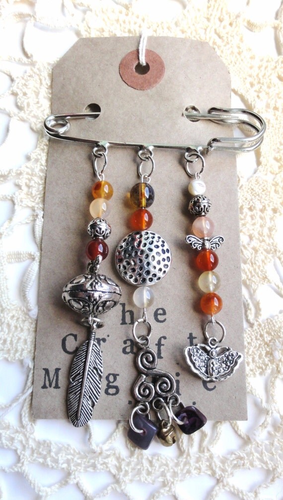 Items similar to Kilt Pin Brooch on Etsy