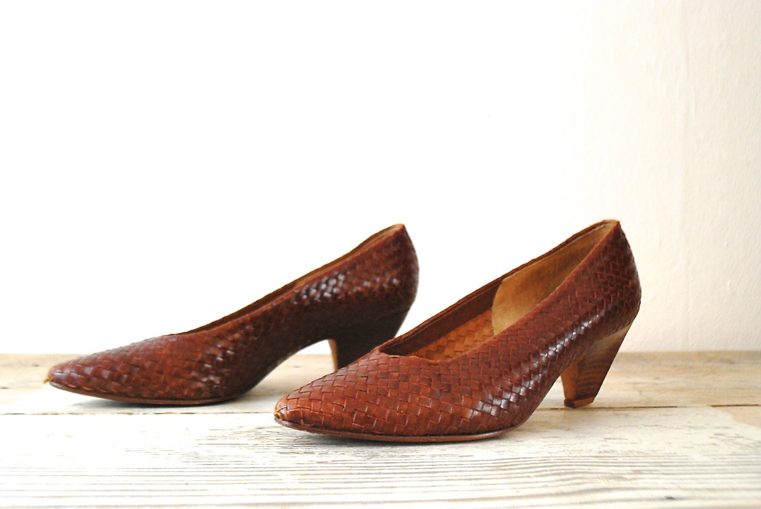 Vintage 1970s 1980s Woven Heels / Brown Leather Woven Pumps