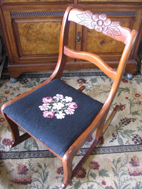 SALE: Duncan Phyfe rose-carved sewing/nursing rocker FLORAL
