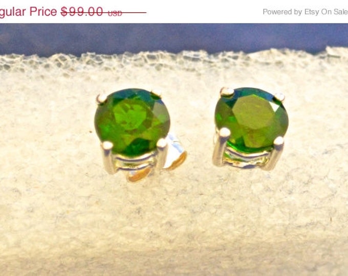 Chrome Diopside Studs, 7mm Round, Natural, Set in Sterling Silver E360