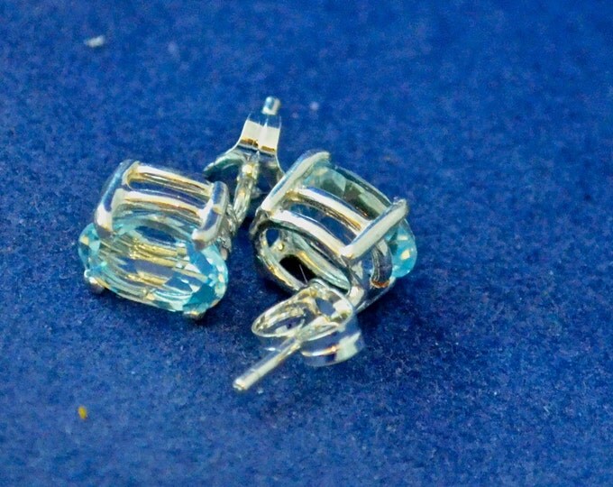 Sky Blue Topaz Earrings, 8x6mm Oval, Natural, Set in Sterling Silver E513