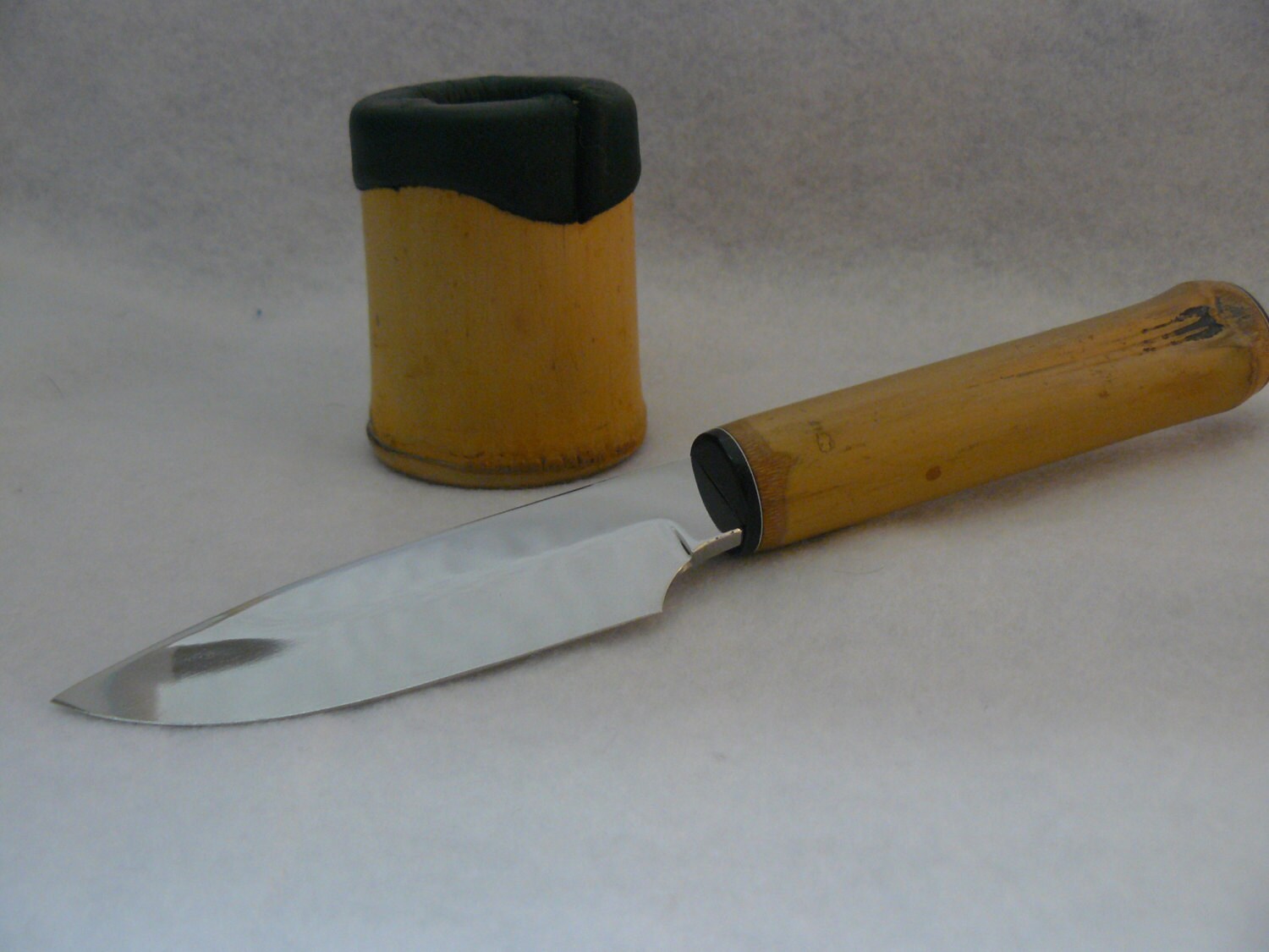 Custom Bamboo Handle knife with Bamboo stand