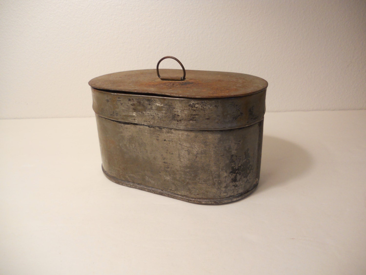 Primitive Antique Tin Oval Lunch Pail by simplefolksue on Etsy