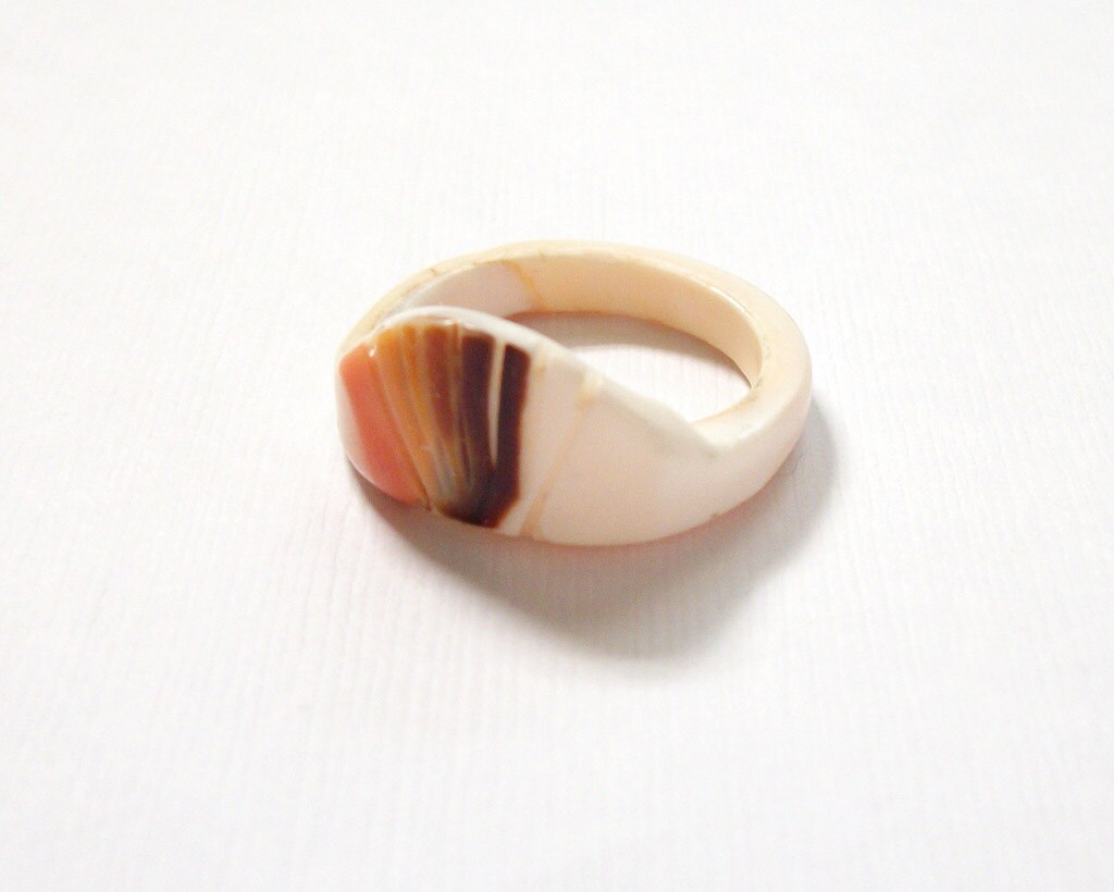 Vintage Carved Shell Ring Natural Simple by BlueSparrowVintage