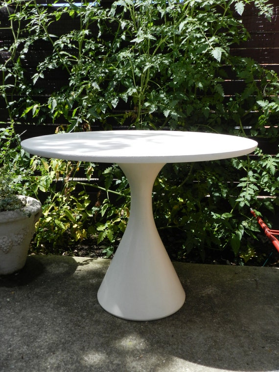 Mid Century Modern Pedestal Table by Hollen by ModernInspiration