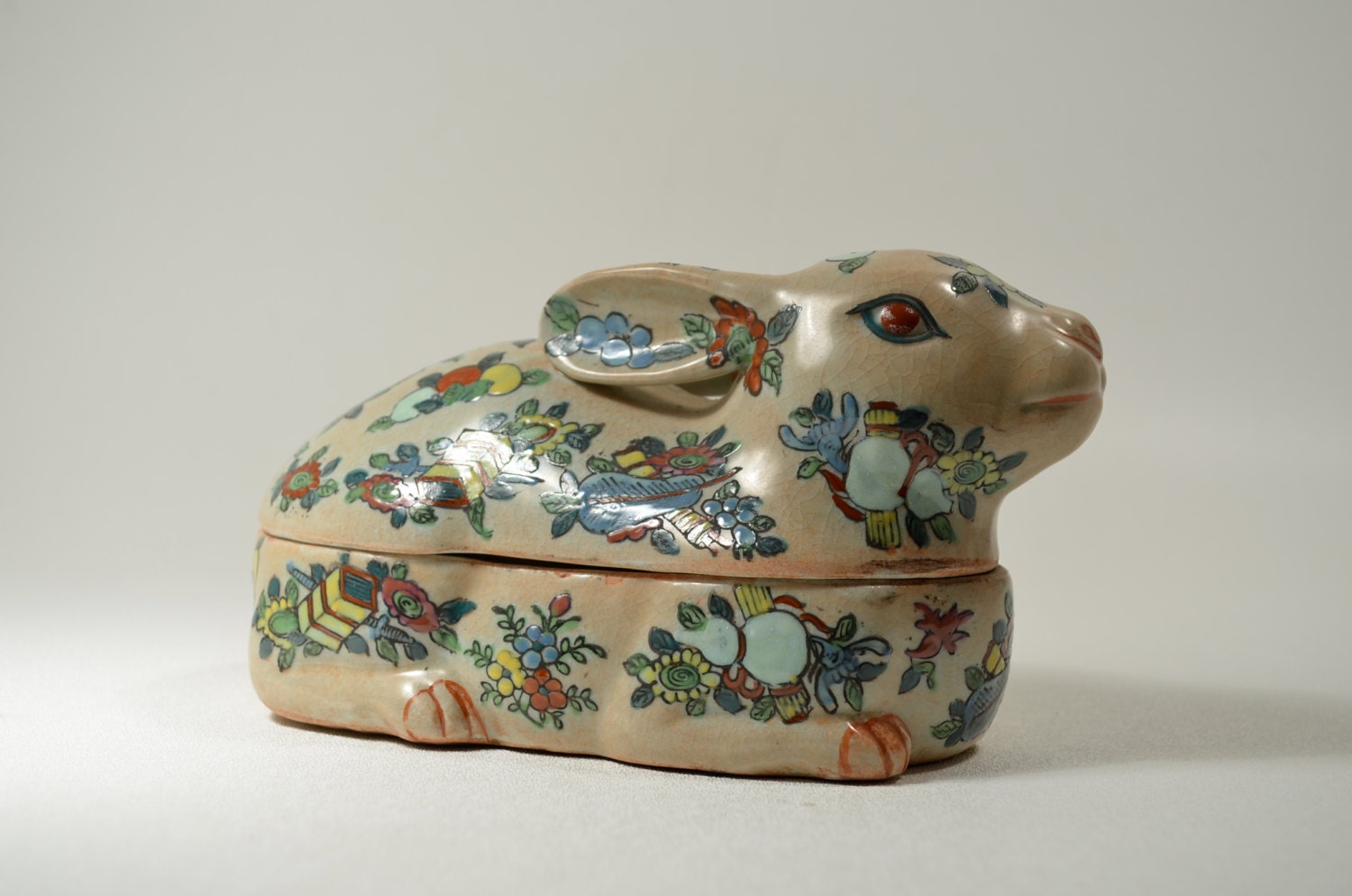 chinese porcelain rabbit