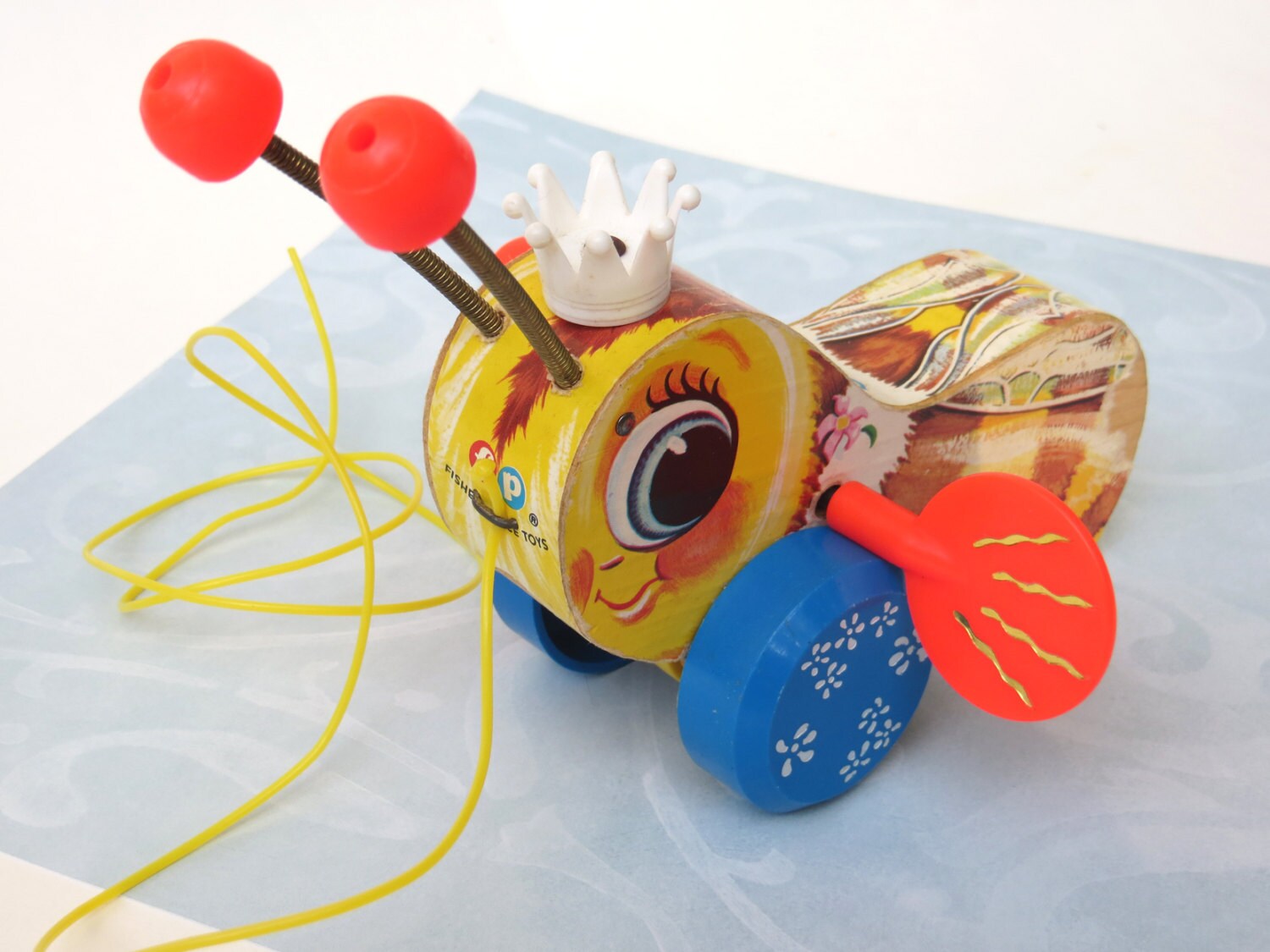 queen buzzy bee toy