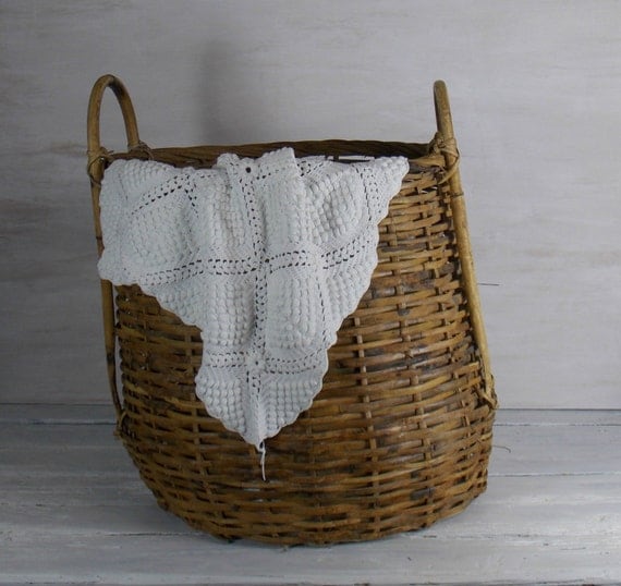 large farmhouse laundry basket with handles