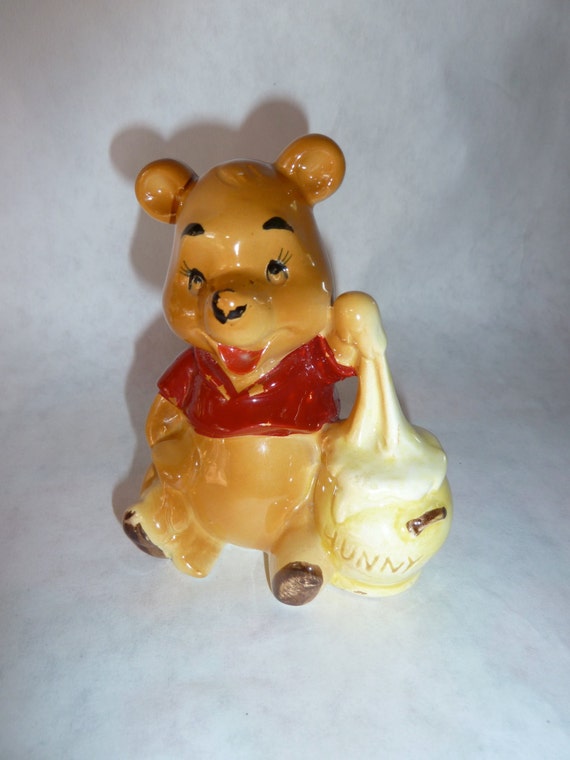 figurine winnie the pooh