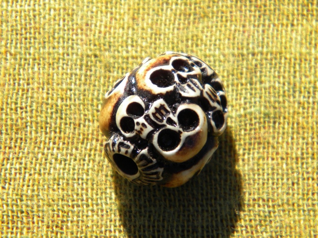 2 Large Skull Focal Beads