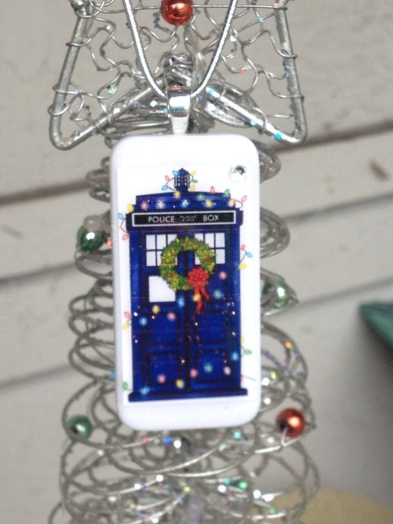 items similar to tardis dr who domino christmas ornament items similar to tardis dr who domino christmas ornament
