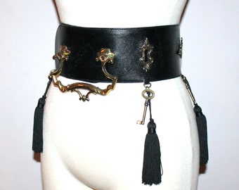 MOSCHINO REDWALL Vintage Belt Black Leather Lock Key Doorknocker Tassel - AUTHENTIC -