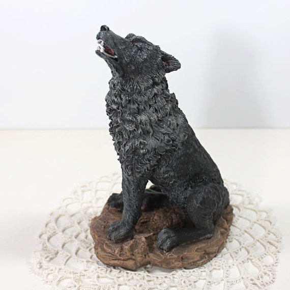 Howling Wolf Figurine Collectible Wolf Statue