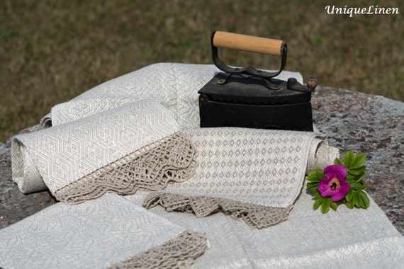 Handwoven linen towel with crochet lace edging (1 item)