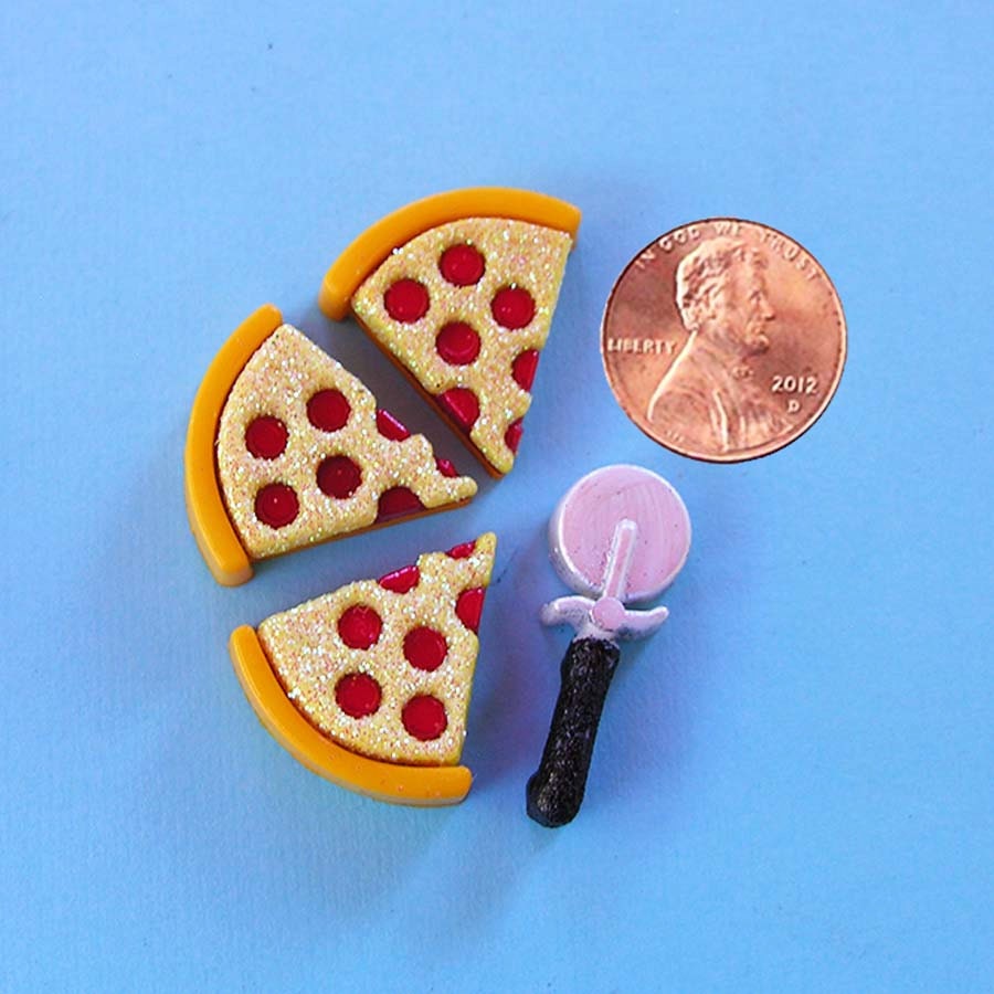 Pizza Mold Set Flexible Silicone Slicer by CrazyLadiesCreations