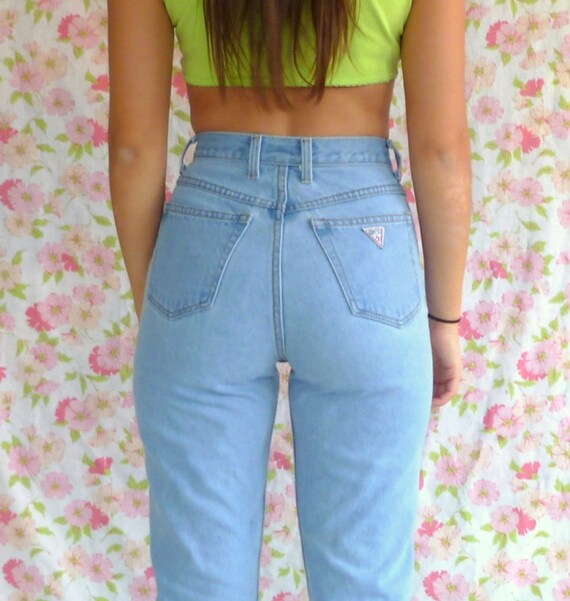 Vintage Guess Jeans // Light Wash Denim // High Waisted