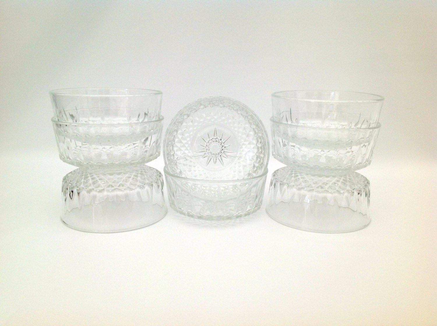 Vintage Set of 8 Arcoroc France Glass Bowls by SophiasWonderland