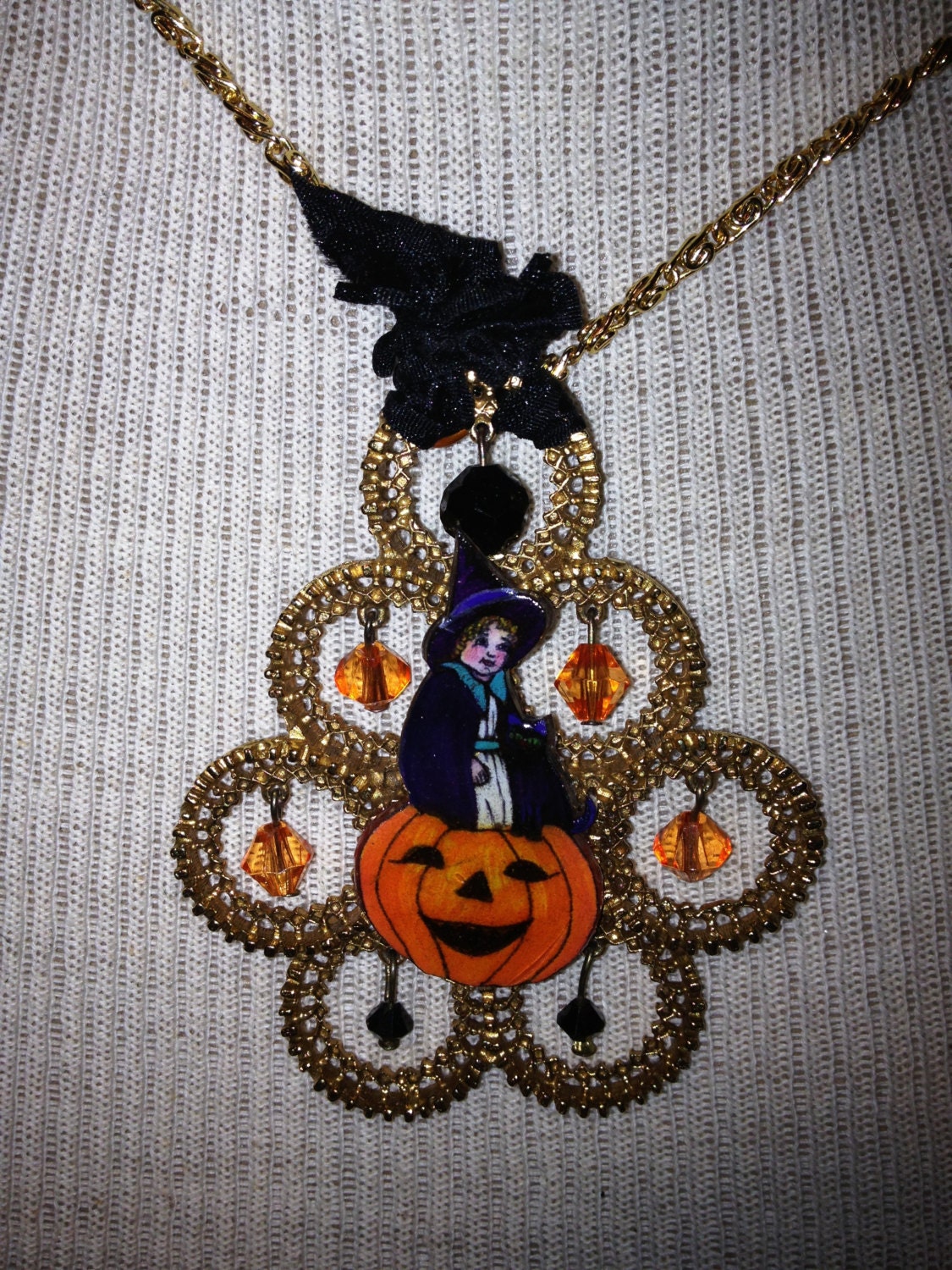 Vintage Halloween Witch Charm pendant by ALITTLEDROPOFEVIL on Etsy