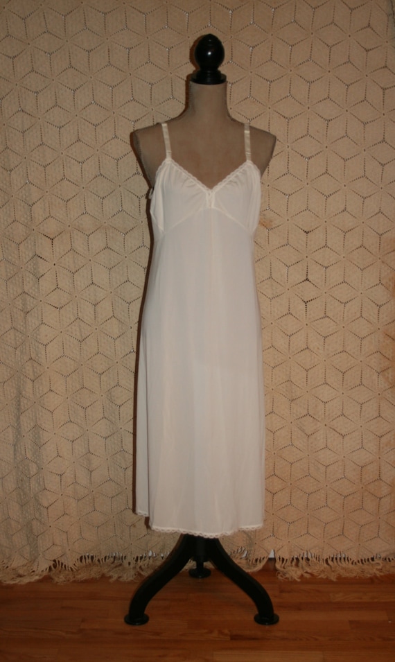 Plus Size Vintage Lingerie 42 Bust Shadowline Full Slip Dress