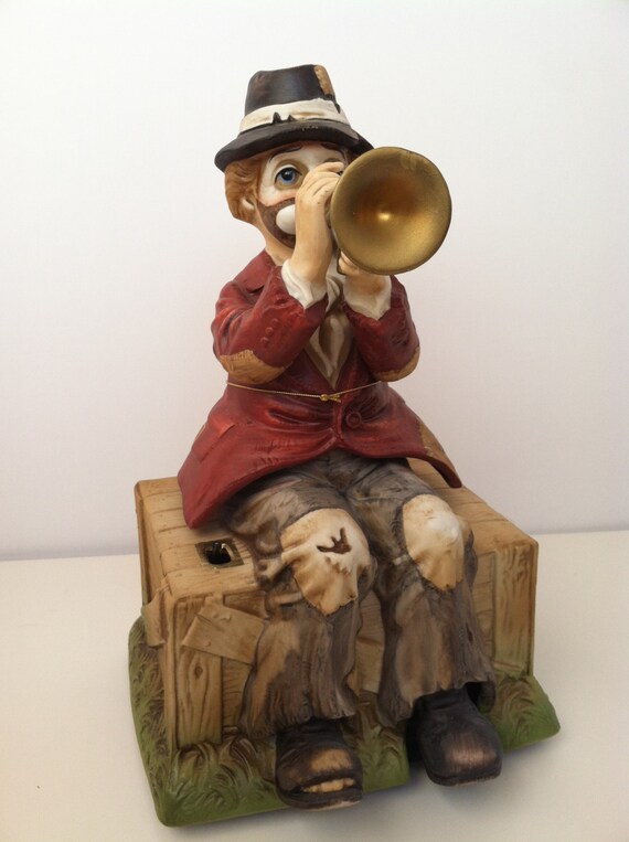 Melody in Motion Music Box Clown Hobo Willie Trumpet Play by