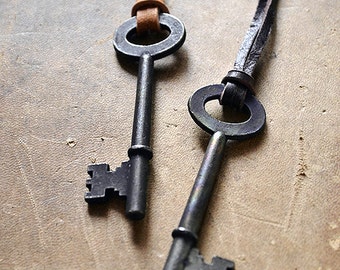 Skeleton Key Necklace - Mens Skeleton Key Necklace - Womens Key Necklace - Leather Necklace - Deerskin Cord Unisex Necklace