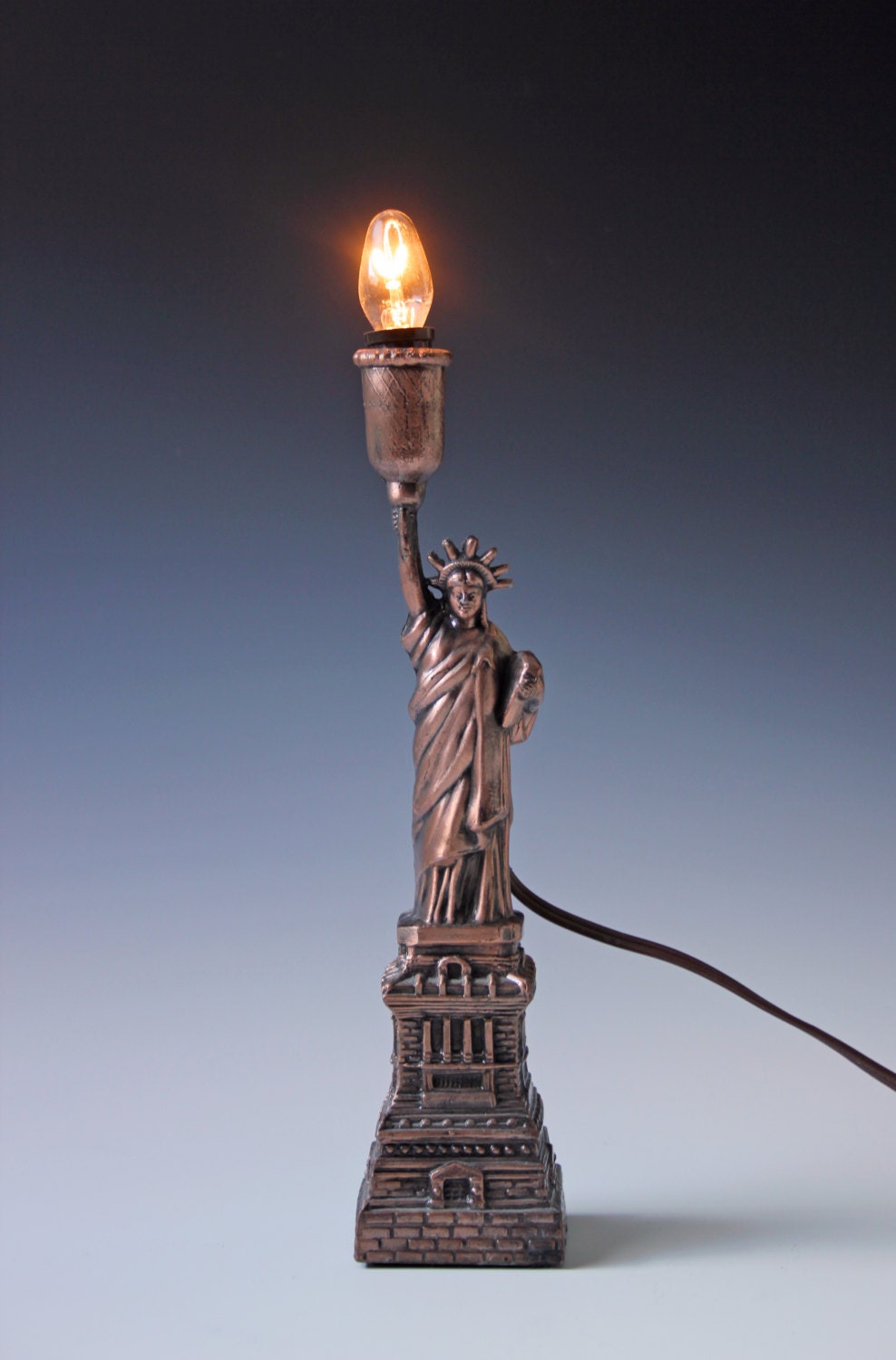 statue of Liberty lamp from the 50s